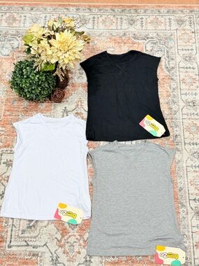 Everyday Sleeveless Crewneck Tank Top - Black, White, Gray